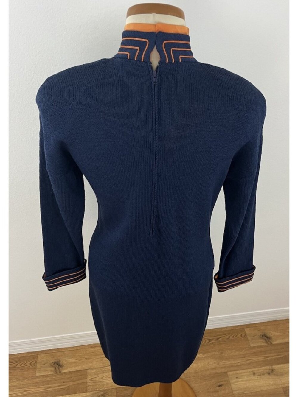 St. John Santana Knit Sweater Dress Women's 6 Blue Orange Trim Pin Accent - Picture 8 of 11